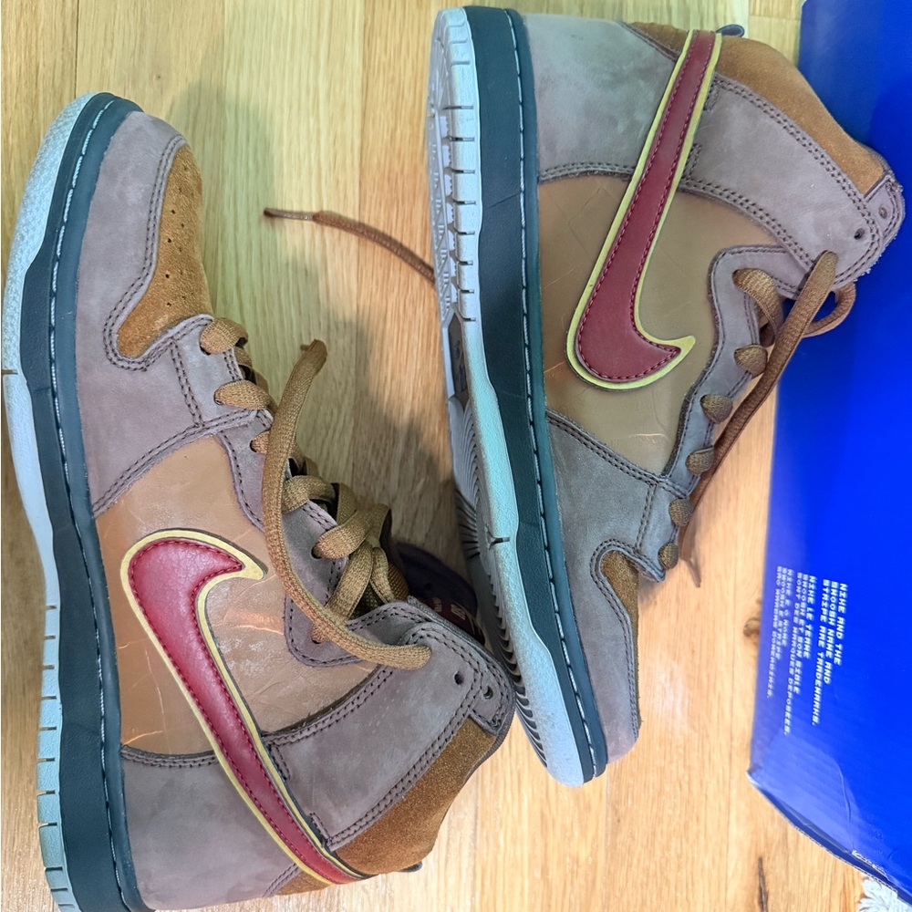 Nike SB Dunk 
Cigar Dunks
Men's Brown and Red Sneakers - Picture 3 of 9